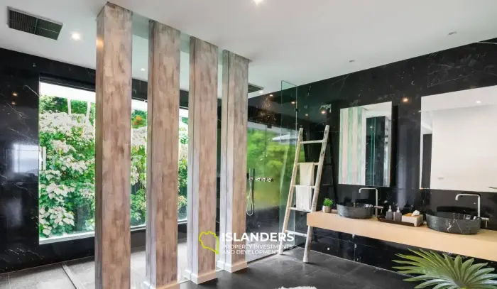Luxueuse villa de 4 chambres dans les collines calmes de Maenam