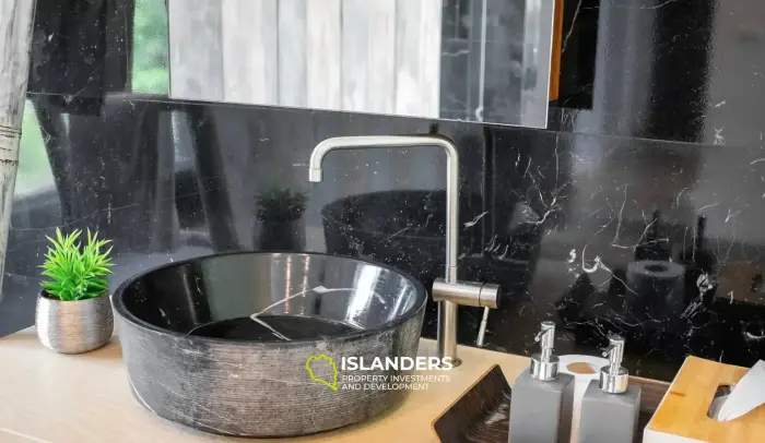 Luxueuse villa de 4 chambres dans les collines calmes de Maenam