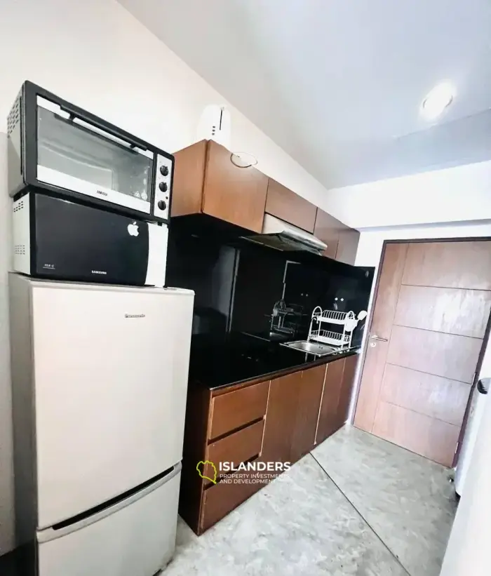 דירה עם חדר שינה אחד למכירה ב-Replay Residence & Pool Villa עם נוף לגינה