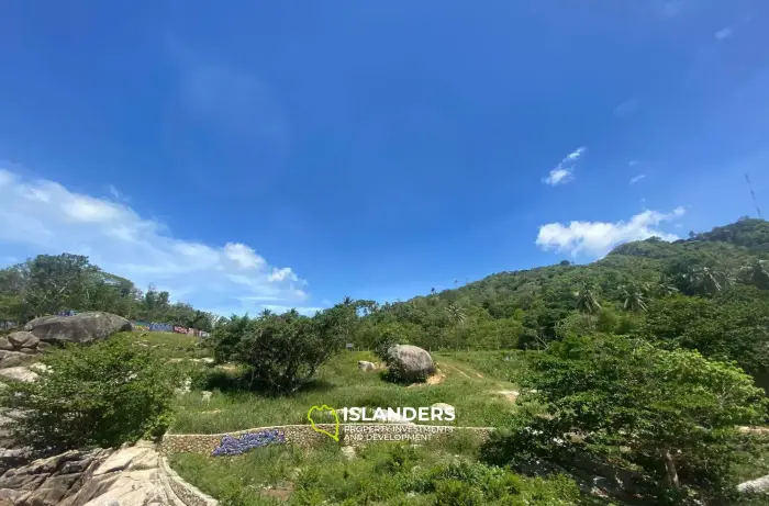 チャウエンノイのビーチフロントの土地 4.5 ライが売りに出ています