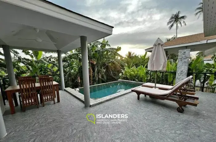 Вилла с 2 спальнями и бассейном в Марет на продажу