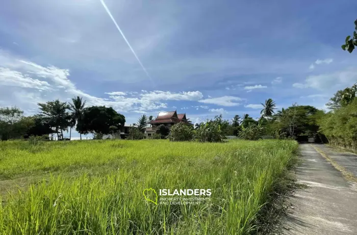 Flat Land Near the Beach in Lipa Noi for Sale