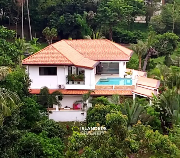 Вилла с 5 спальнями на продажу в Санти Тани