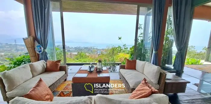 Bunte Villa mit Meerblick in Plai Laem zu verkaufen