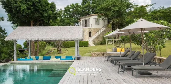 אחוזת יוקרה עם נוף לים התיכון על מגרש ענק למכירה