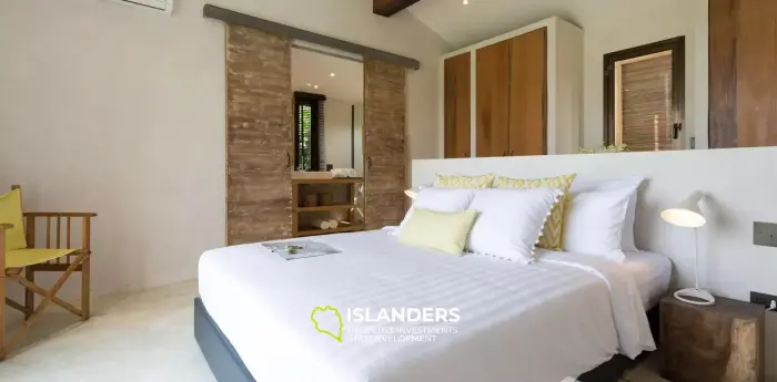 אחוזת יוקרה עם נוף לים התיכון על מגרש ענק למכירה