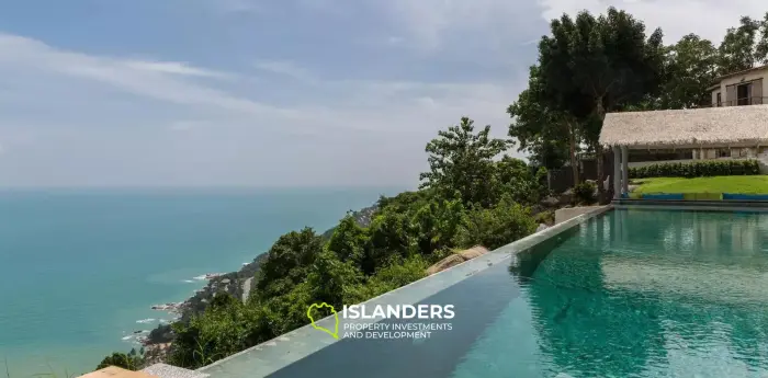 אחוזת יוקרה עם נוף לים התיכון על מגרש ענק למכירה