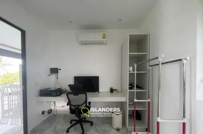 3 Bedroom Seaview Villa for Sale 1 seperate Apartment 