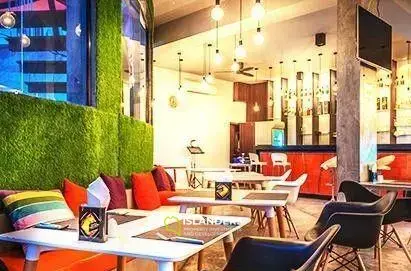 ขายคอนโด 2 ห้องนอนที่ Replay Residence &amp; Pool Villa