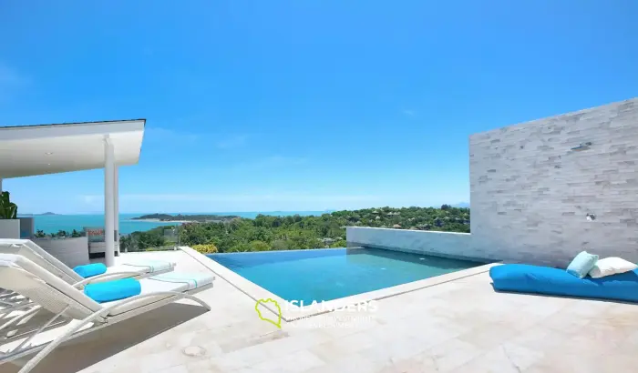 Herrliche Aussicht auf den Sonnenuntergang von der geräumigen, modernen Poolvilla mit 4 Schlafzimmern