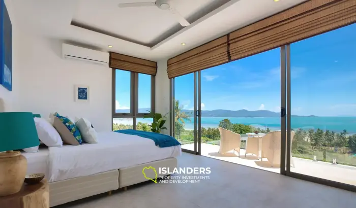 Herrliche Aussicht auf den Sonnenuntergang von der geräumigen, modernen Poolvilla mit 4 Schlafzimmern