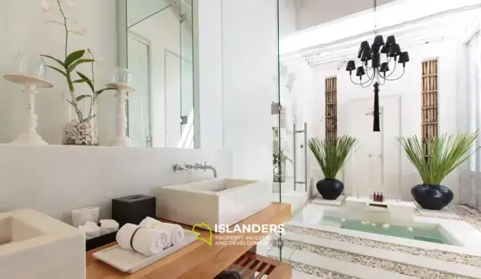 หรูหรา 5 ห้องนอนพร้อมวิวทะเลที่สวยงามสำหรับขายและเช่าในเกาะสมุย