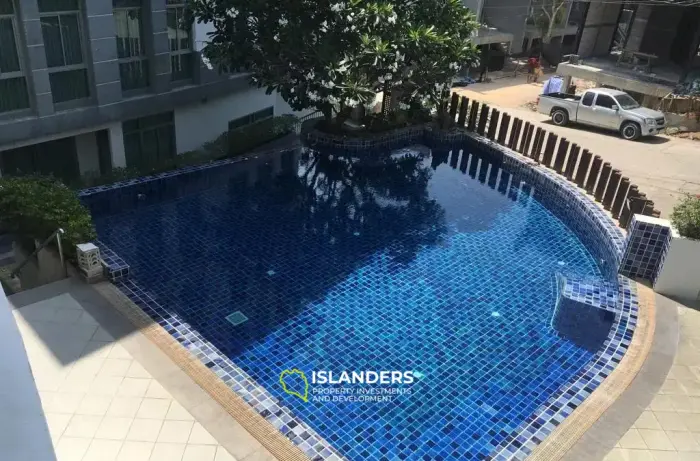 דירה עם חדר שינה אחד למכירה ב-Arisara Place עם נוף לבריכה