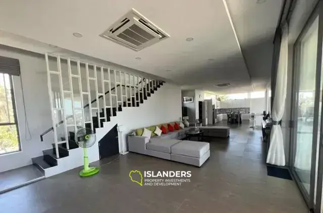 וילה מרווחת עם נוף לים למכירה בקו סאמוי