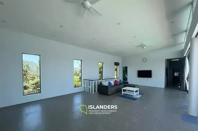 וילה מרווחת עם נוף לים למכירה בקו סאמוי