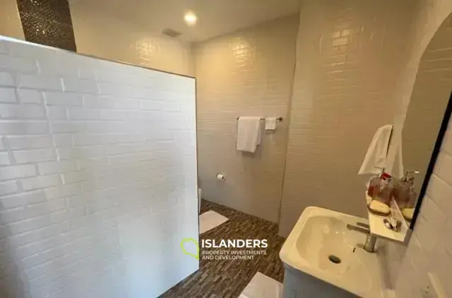 וילה מרווחת עם נוף לים למכירה בקו סאמוי