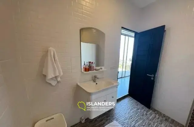 וילה מרווחת עם נוף לים למכירה בקו סאמוי