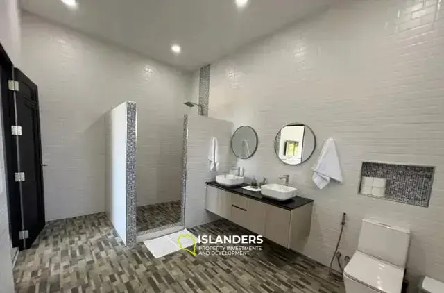 וילה מרווחת עם נוף לים למכירה בקו סאמוי