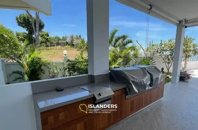 וילה מרווחת עם נוף לים למכירה בקו סאמוי