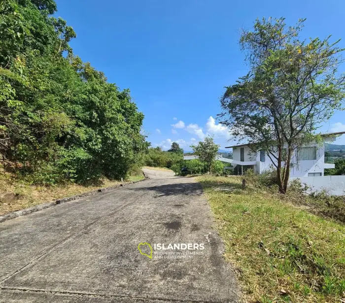 3-stöckiges Grundstück mit Meerblick und einfachem Zugang in Bophut