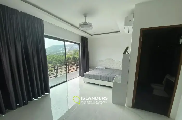 Große Poolvilla mit 5 Schlafzimmern im Herzen von Bophut zu verkaufen