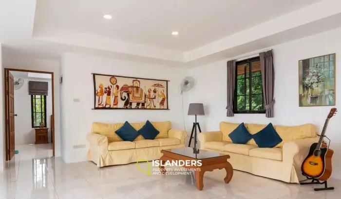 فيلا مكونة من 5 غرف نوم بإطلالات مذهلة على البحر للبيع في ساموي