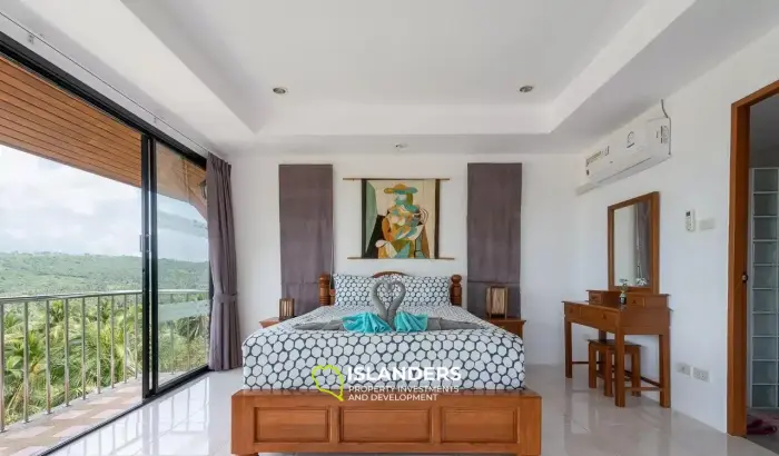 فيلا مكونة من 5 غرف نوم بإطلالات مذهلة على البحر للبيع في ساموي