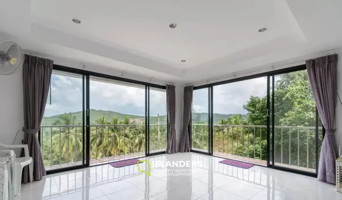 فيلا مكونة من 5 غرف نوم بإطلالات مذهلة على البحر للبيع في ساموي