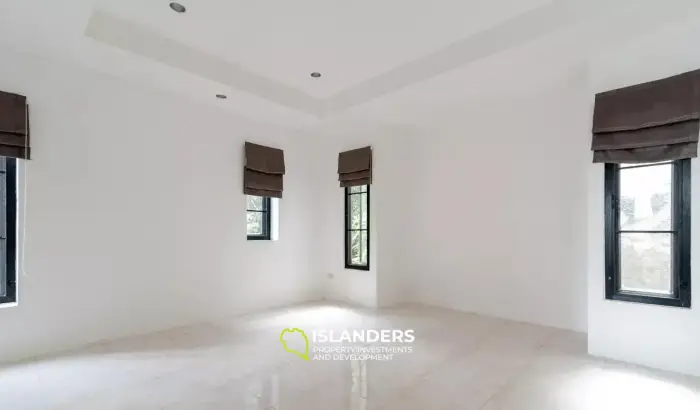 فيلا مكونة من 5 غرف نوم بإطلالات مذهلة على البحر للبيع في ساموي