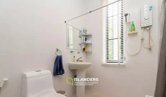 فيلا مكونة من 5 غرف نوم بإطلالات مذهلة على البحر للبيع في ساموي