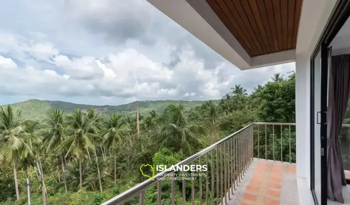 فيلا مكونة من 5 غرف نوم بإطلالات مذهلة على البحر للبيع في ساموي