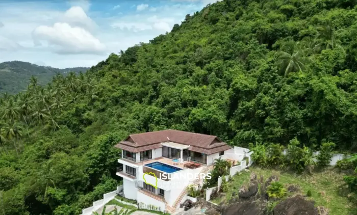 فيلا مكونة من 5 غرف نوم بإطلالات مذهلة على البحر للبيع في ساموي