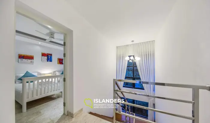 Modern, 3-Bedroom Chaweng Villa With Stunning Sea Views