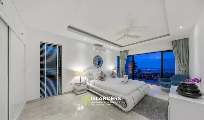 Modern, 3-Bedroom Chaweng Villa With Stunning Sea Views