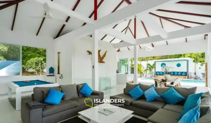2 Pools Villa with Seaview for Sale in Bophut Hills