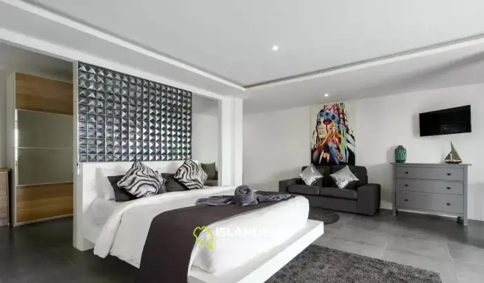 2 Pools Villa with Seaview for Sale in Bophut Hills