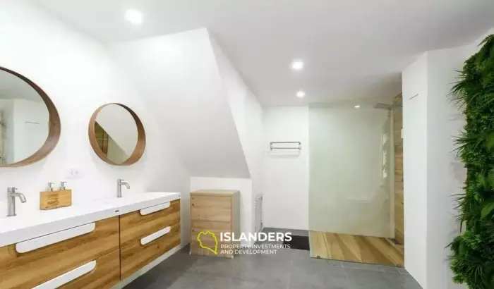 2 Pools Villa with Seaview for Sale in Bophut Hills