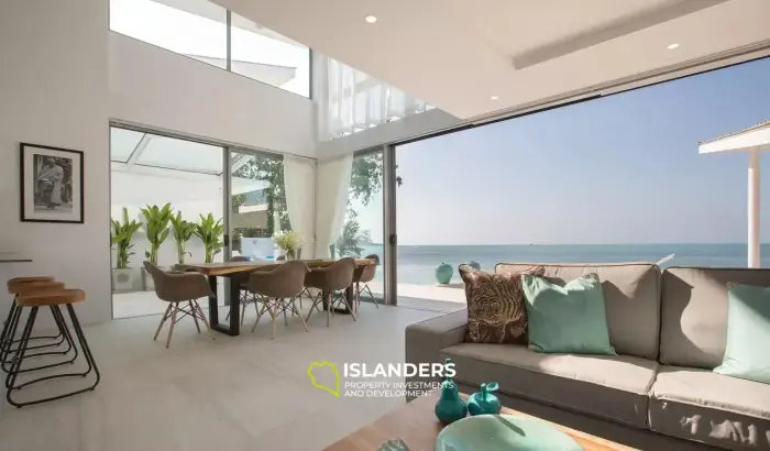 Beautiful Modern 4 Bedrooms Beachfront Villa for Sale in Koh Samui