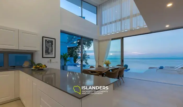 Beautiful Modern 4 Bedrooms Beachfront Villa for Sale in Koh Samui