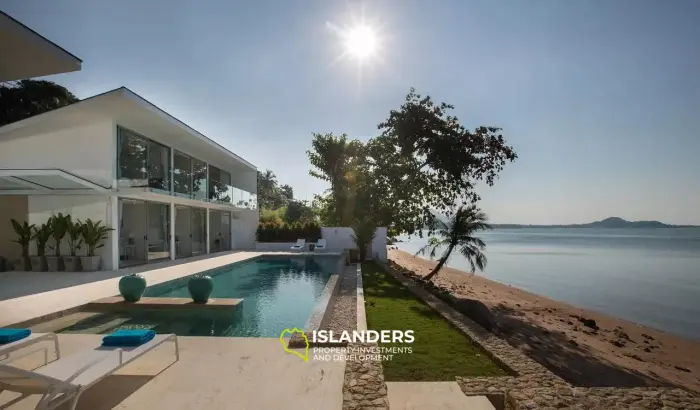 Beautiful Modern 4 Bedrooms Beachfront Villa for Sale in Koh Samui