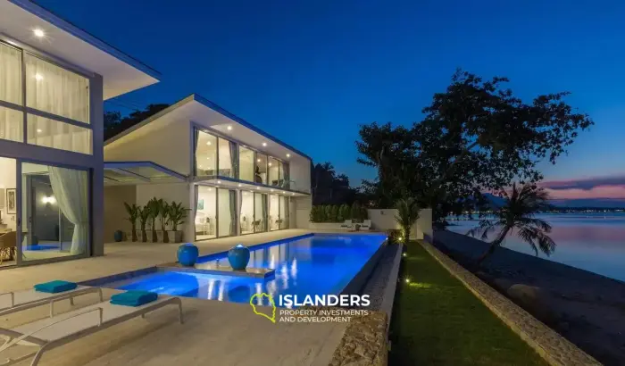 Beautiful Modern 4 Bedrooms Beachfront Villa for Sale in Koh Samui