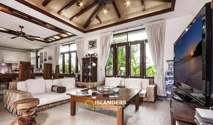 شقة من 3 غرف نوم على الطراز البالينيزي مع إطلالة على البحر في شاطئ بوفوت