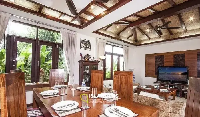 شقة من 3 غرف نوم على الطراز البالينيزي مع إطلالة على البحر في شاطئ بوفوت