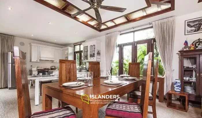 شقة من 3 غرف نوم على الطراز البالينيزي مع إطلالة على البحر في شاطئ بوفوت