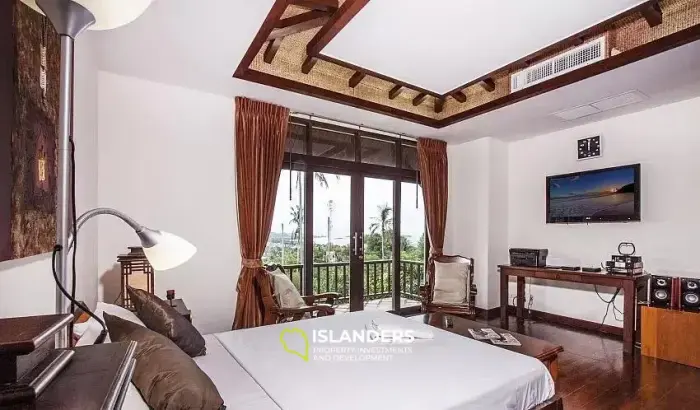 شقة من 3 غرف نوم على الطراز البالينيزي مع إطلالة على البحر في شاطئ بوفوت