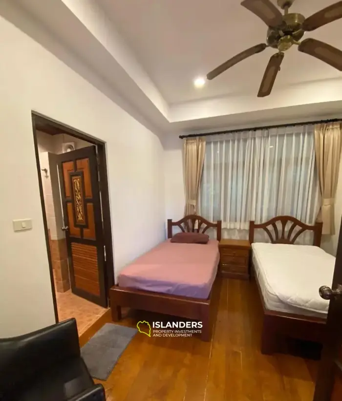 Villa de 4 chambres avec piscine privée à vendre et à louer à Samui