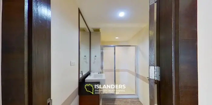 ขายคอนโด 2 ห้องนอน ที่ Arisara Place