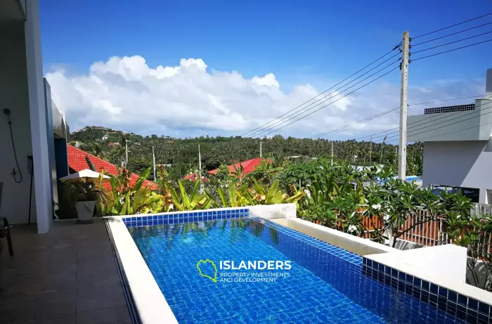 فيلا مكونة من غرفتي نوم وحمام سباحة للإيجار والبيع في بلايلام