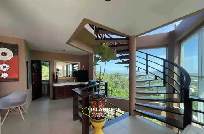 Wunderschöne Villa mit 4 Schlafzimmern und Meerblick auf einem riesigen Grundstück