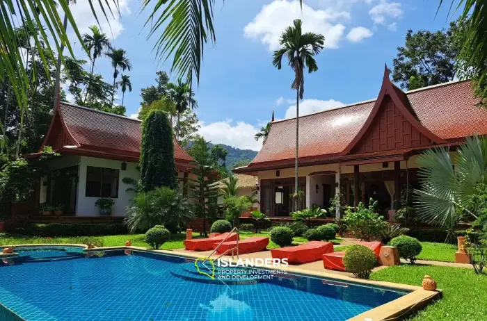 Magnifique villa de style balinais 5BR à Serene Private Riverside